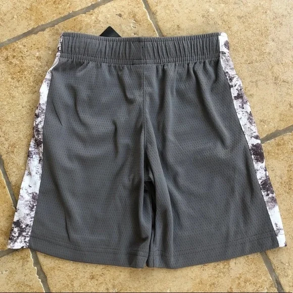 NWT Boys Nike Basketball Shorts - Picture 2 of 3